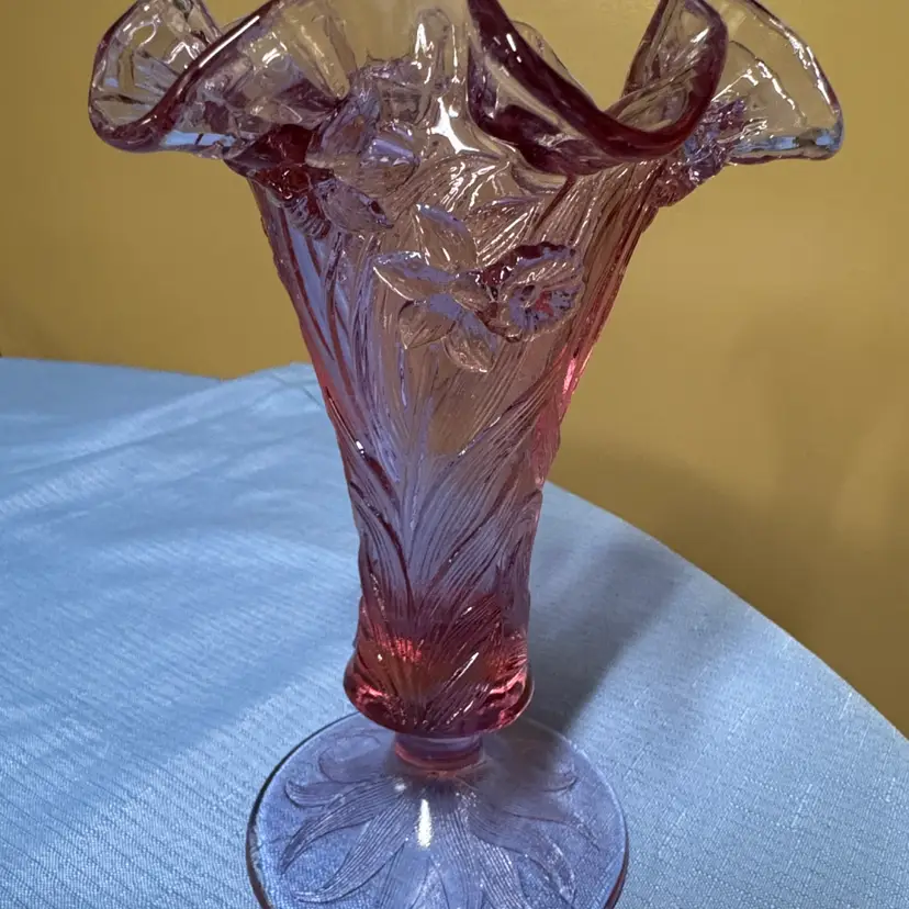 Fenton Vase Daffodils Pink Ruffled Rim 7.5” tall