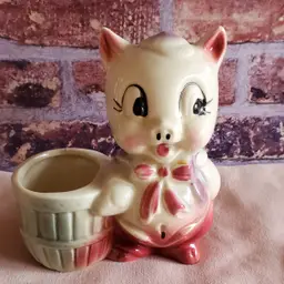 Adorable Shawnee Pig Planter