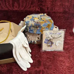 I-Bundle Vtg Hat, Gloves And NOS Glove Holder In Original Box