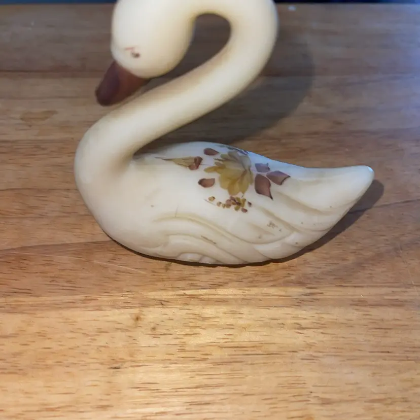 VTG FENTON SWAN Custard  SIGNED Hand PAINTED FLOWERS ART GLASS