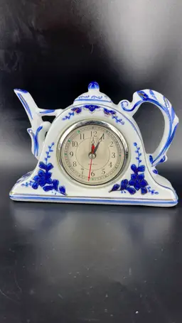 Porcelain Floral Teapot Clock (WORKS)