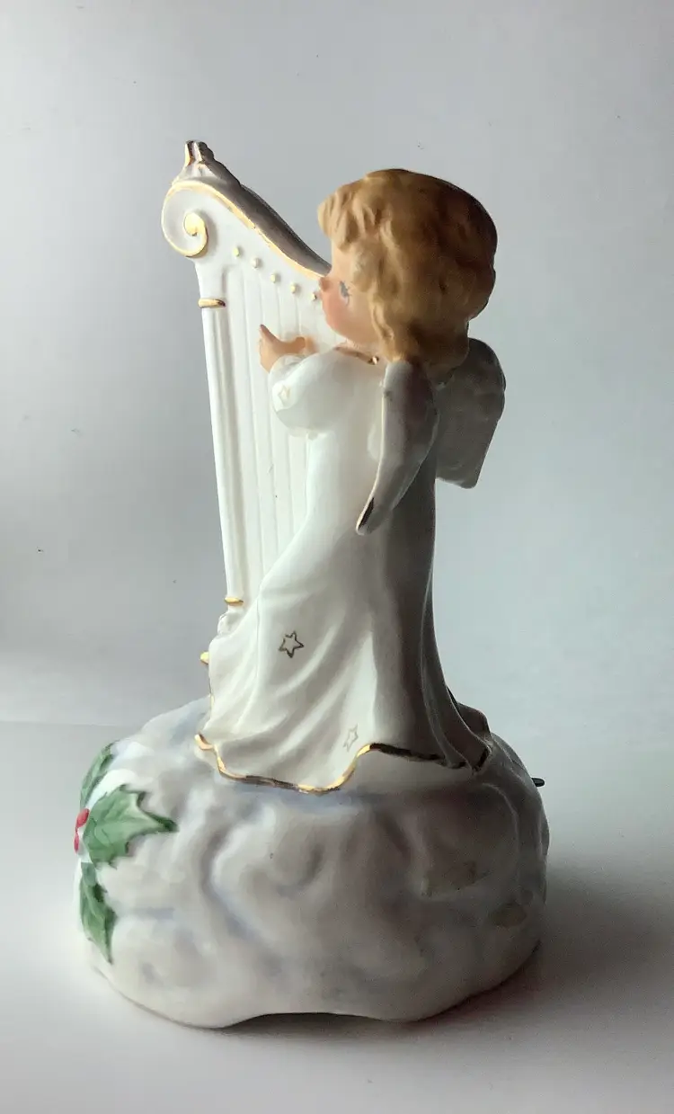 Lefton Vintage Christmas Music Box