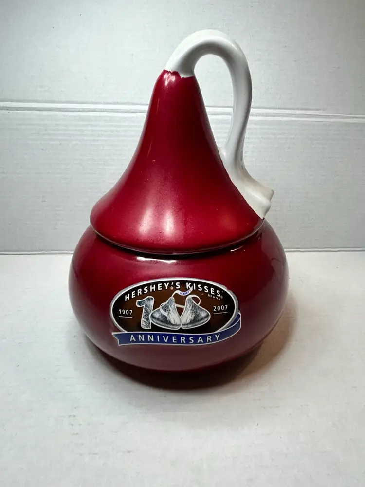 Hershey Kisses 2007 100th Anniversary Red Ceramic Candy Dish