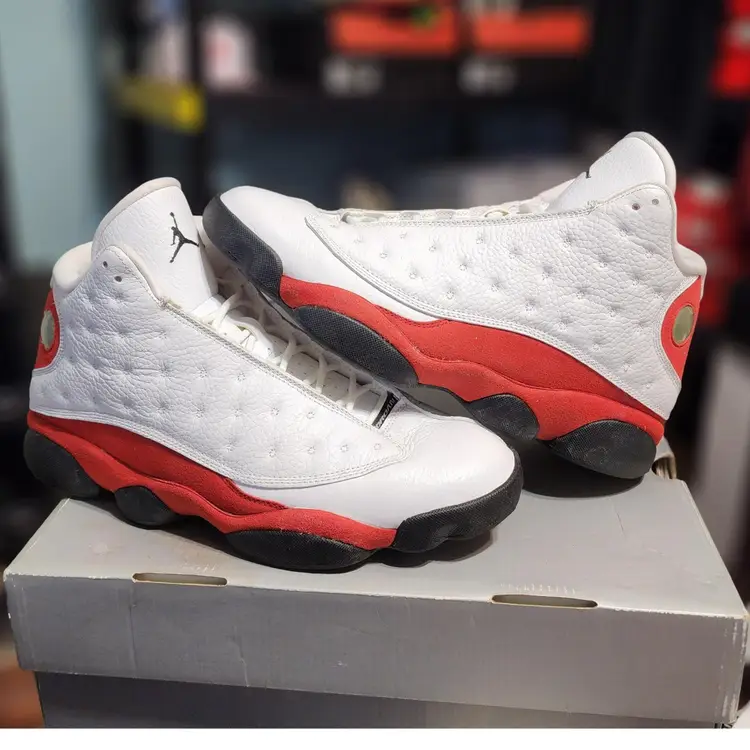 Air Jordan 13 'Chicago' 2017 Size 12 Pre-owned 