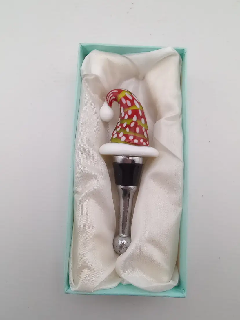 Art glass Santa hat wine stopper