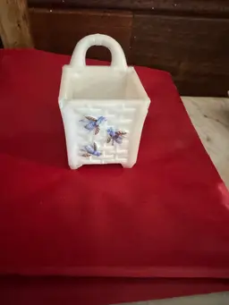 MILK GLASS BASKETWEAVE Painted Bees On A Basket Toothpick Holder Sowerby? As Is
