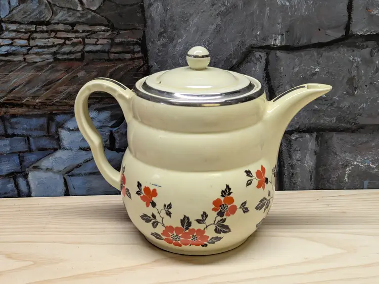Vtg Hall's Superior Quality Kitchenware Red Poppy Daniel Tea Coffee Pot Pitcher 30s 40s 8cup