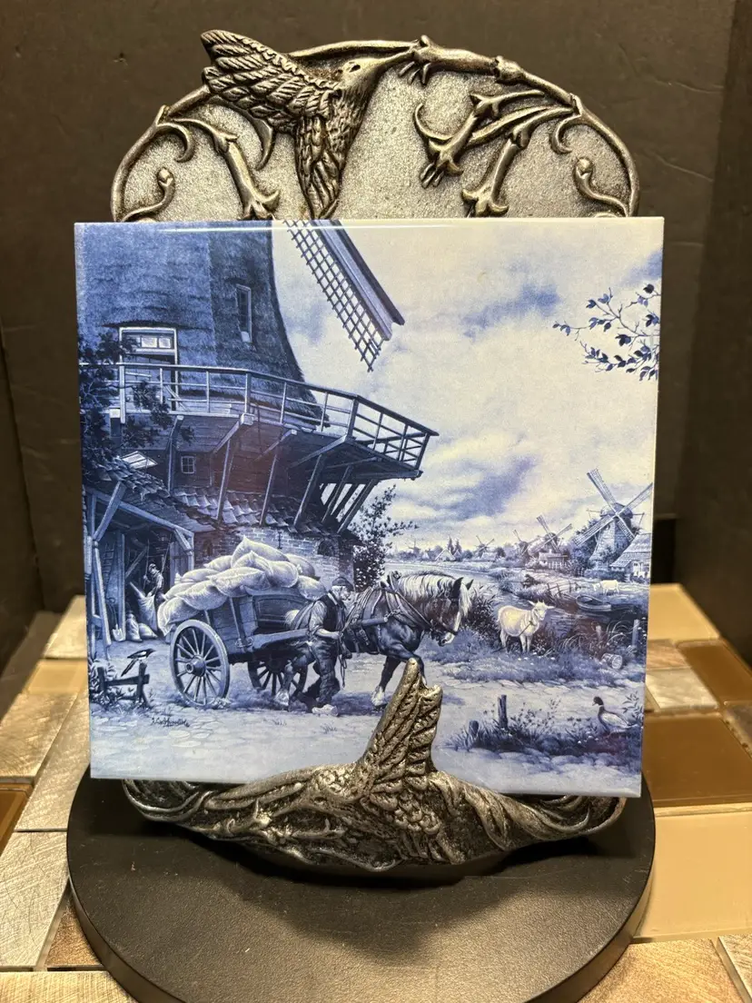 Vintage 8.5" Humming Birds w Flower Vines Cast Aluminum Easel Carson Tile Or Art Holder