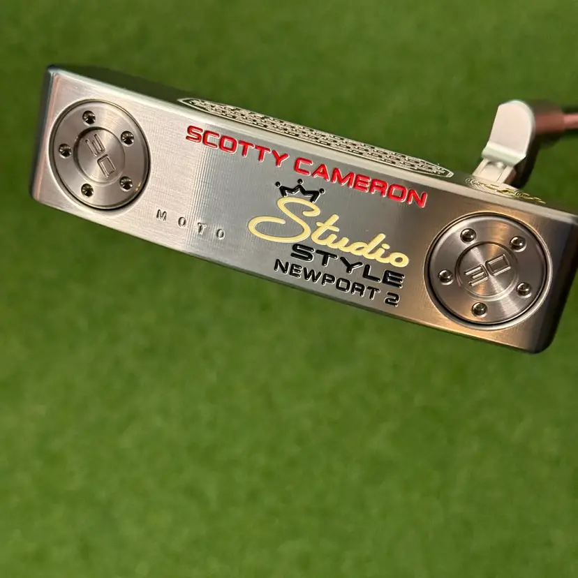 SCOTTY CAMERON STUDIO STYLE NEWPORT 2 MOTO JUNKYARD DOG (rh)