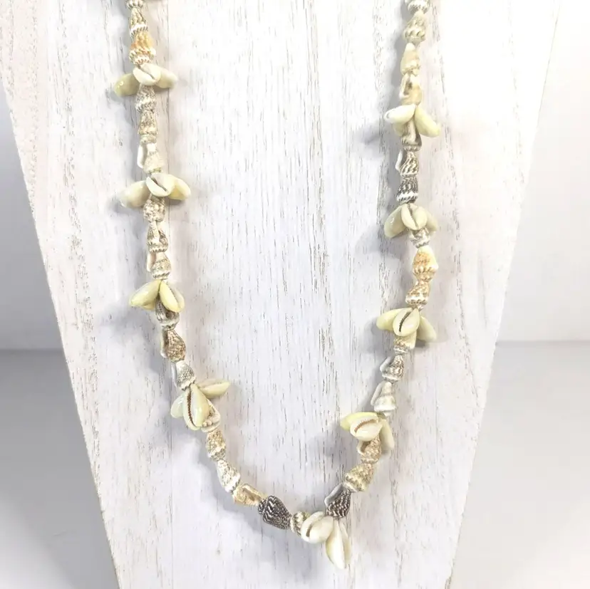 Vintage Cowrie Seashell Necklace Boho Coastal Nautical Jewelry 36-Inches