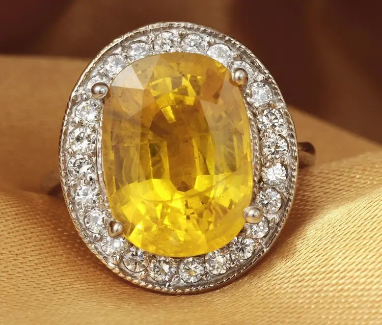 Estate 10.85Ct Natural Unheated Yellow Sapphire & Diamond 14K White Gold Ring