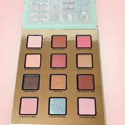 NWOB TOO FACED CHRISTMAS IN LOS ANGELES EYE SHADOW PALETTE Limited Edition 2021