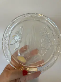 1986 Artmark Orating Hands Plate