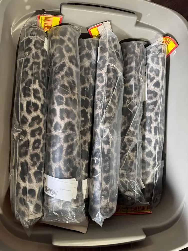 Universe Archery Suede Leather Arrow Quivers - New In Package - Lot Of 25