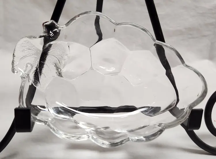 Studio Nova Nature's Harvest Grape Cluster Dish