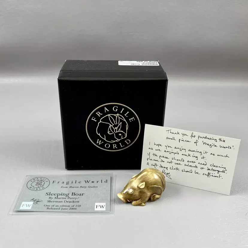 Fragile World Harmony Kingdom Sleeping Boar 2" Figurine FWMP3 2004 England MPSHarmony Kingdom Artists Martin Perry / Sherman Drackett