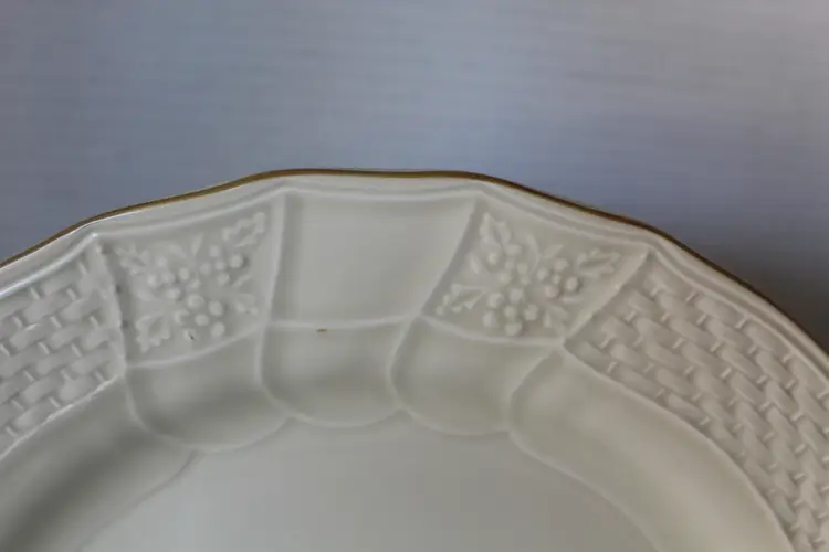Mikasa Tivoli D1000 Chop Plate or Round Platter, 12 1/2"