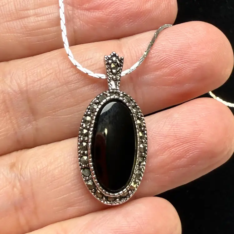 Genuine Onyx & Marcasite 18" Oval Pendant Necklace 18Kt HGE Silver Tone NWT NEW