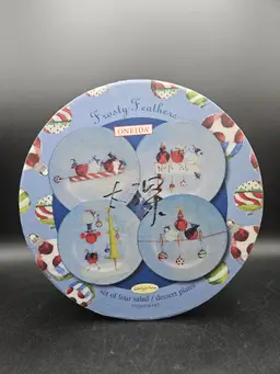 Vintage Oneida Frosty Feathers Stoneware Salad Dessert Plates Set Of 4