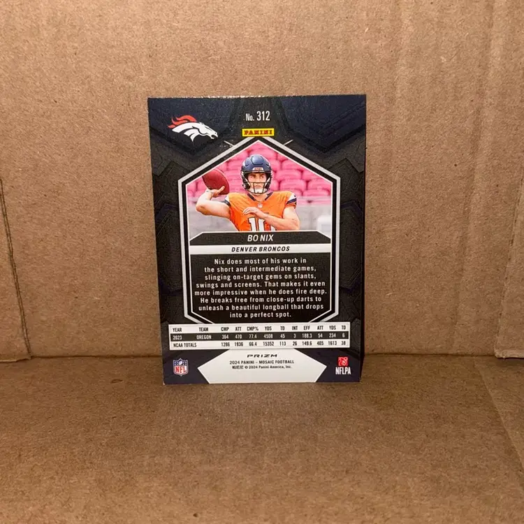 2024 Panini Mosaic Football Bo Nix Red & Green Choice RC