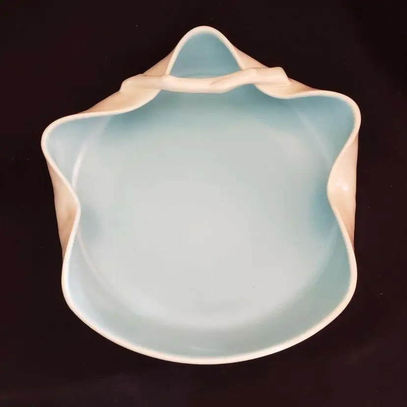 California METLOX POPPYTRAIL Twig Pottery Serving Dish Aqua and Eggshell White