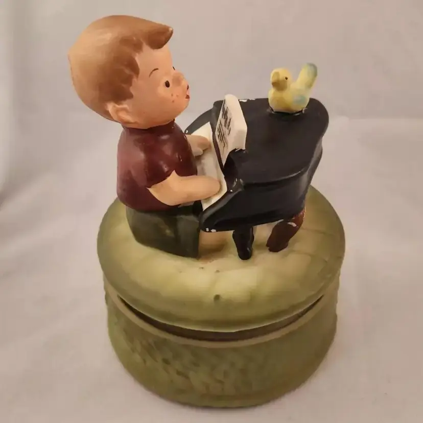 Vintage Ceramic Singing Boy & Bird Playing Piano Figurine Sankyo Music Box Japan