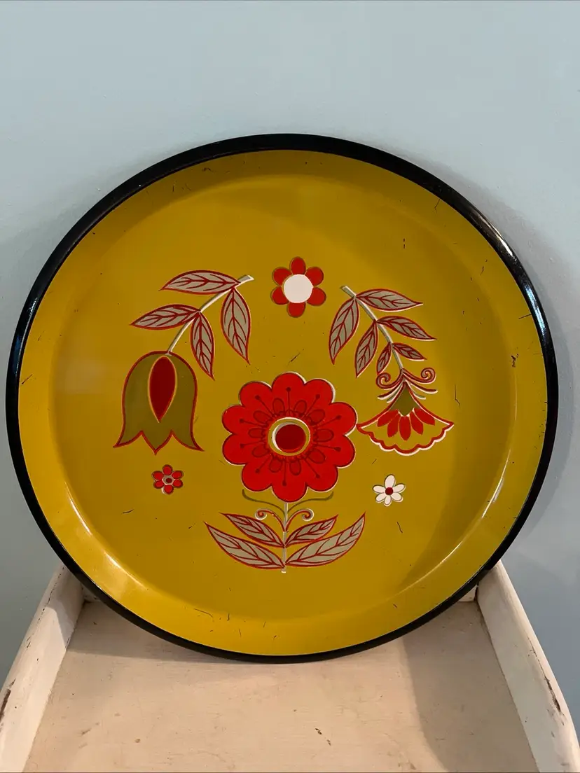 Vintage Retro MCM Plastic Lacquerware Round Serving Tray Yellow with Flowers