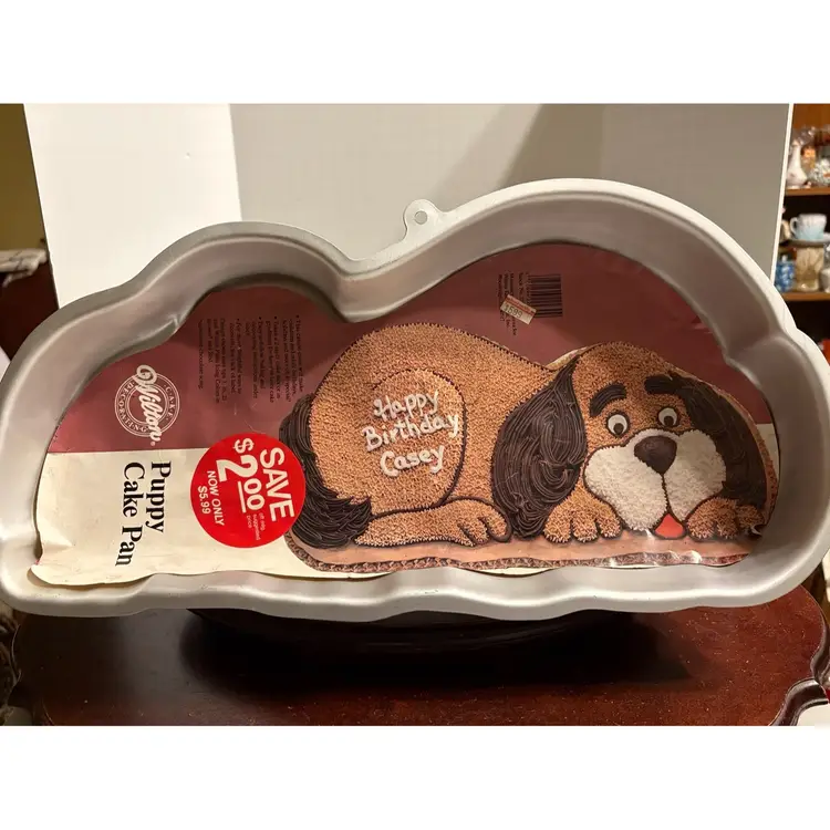 1986 Wilton Laying Down Puppy Double Layer Cake Mold