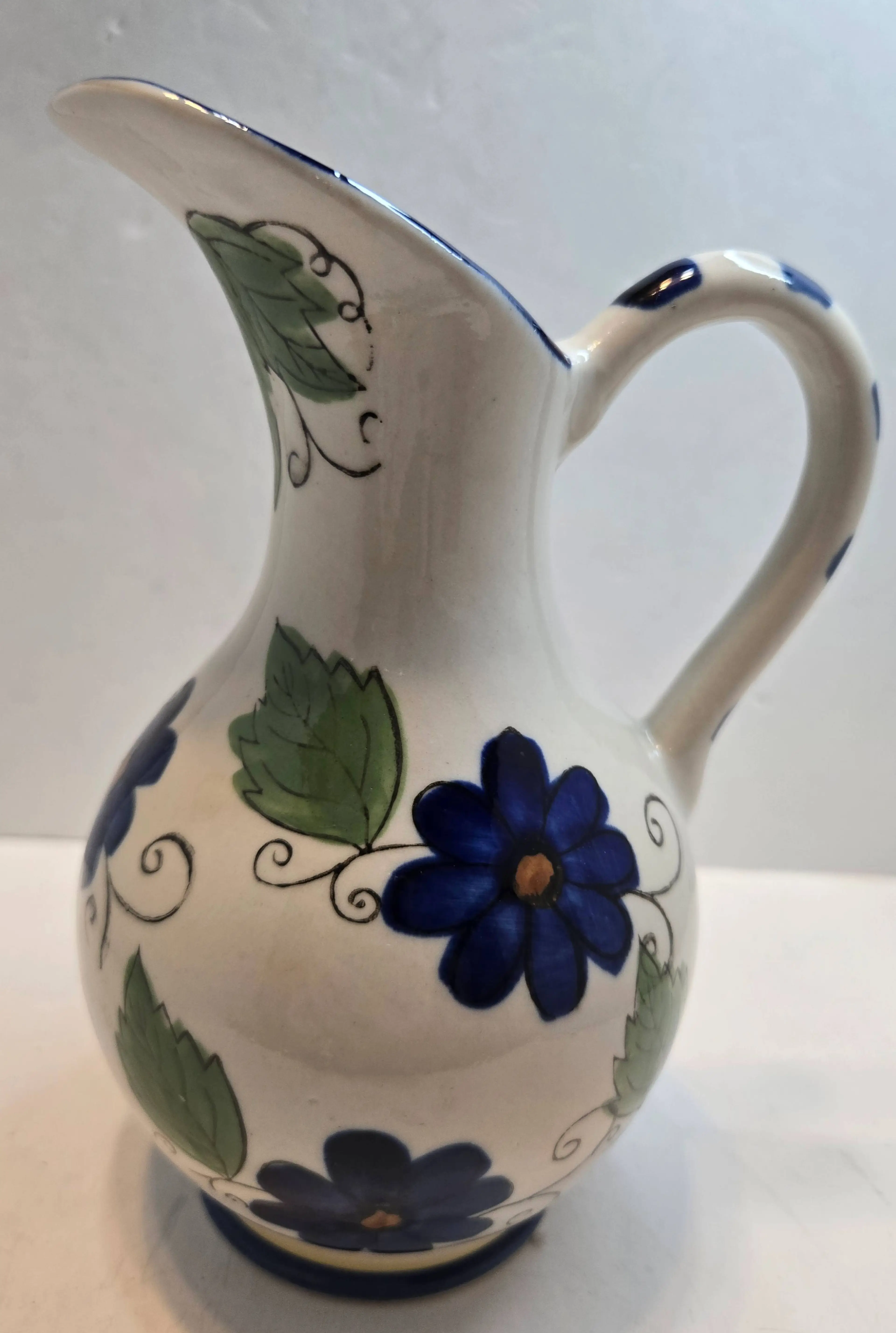 Image 2 of 6