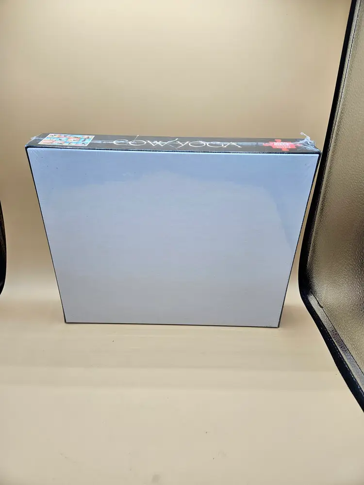 NIP 1000 Piece Cow Yoga Willow Creek Puzzle