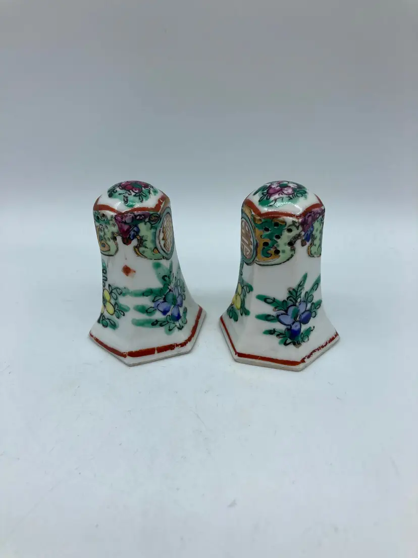 Chinese Style Salt and Pepper Shakers