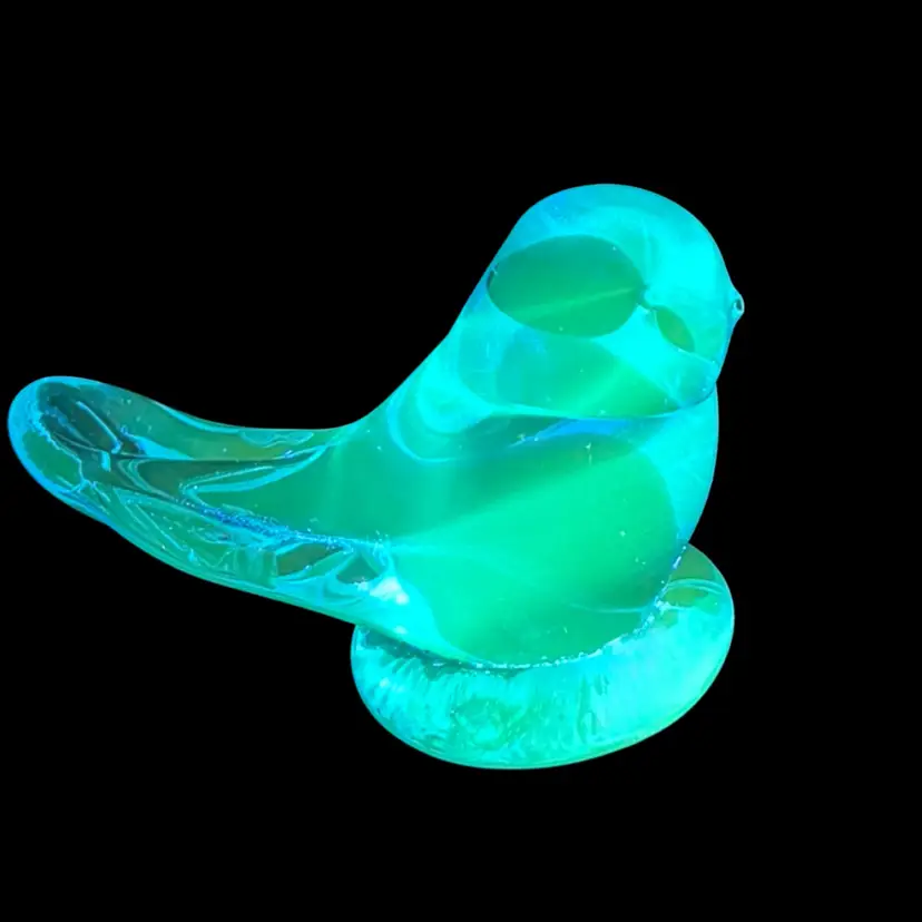 Blue Bird Of Happiness Figurine  Signed Leo Ward Art Glass 1989 Partial Label Glows
2.5” T x 3.5”L x 1.75” W