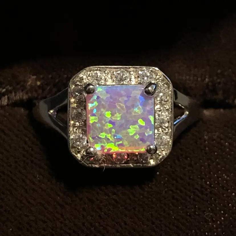 925 Sterling Silver Simulated Opal Size 8 Ring