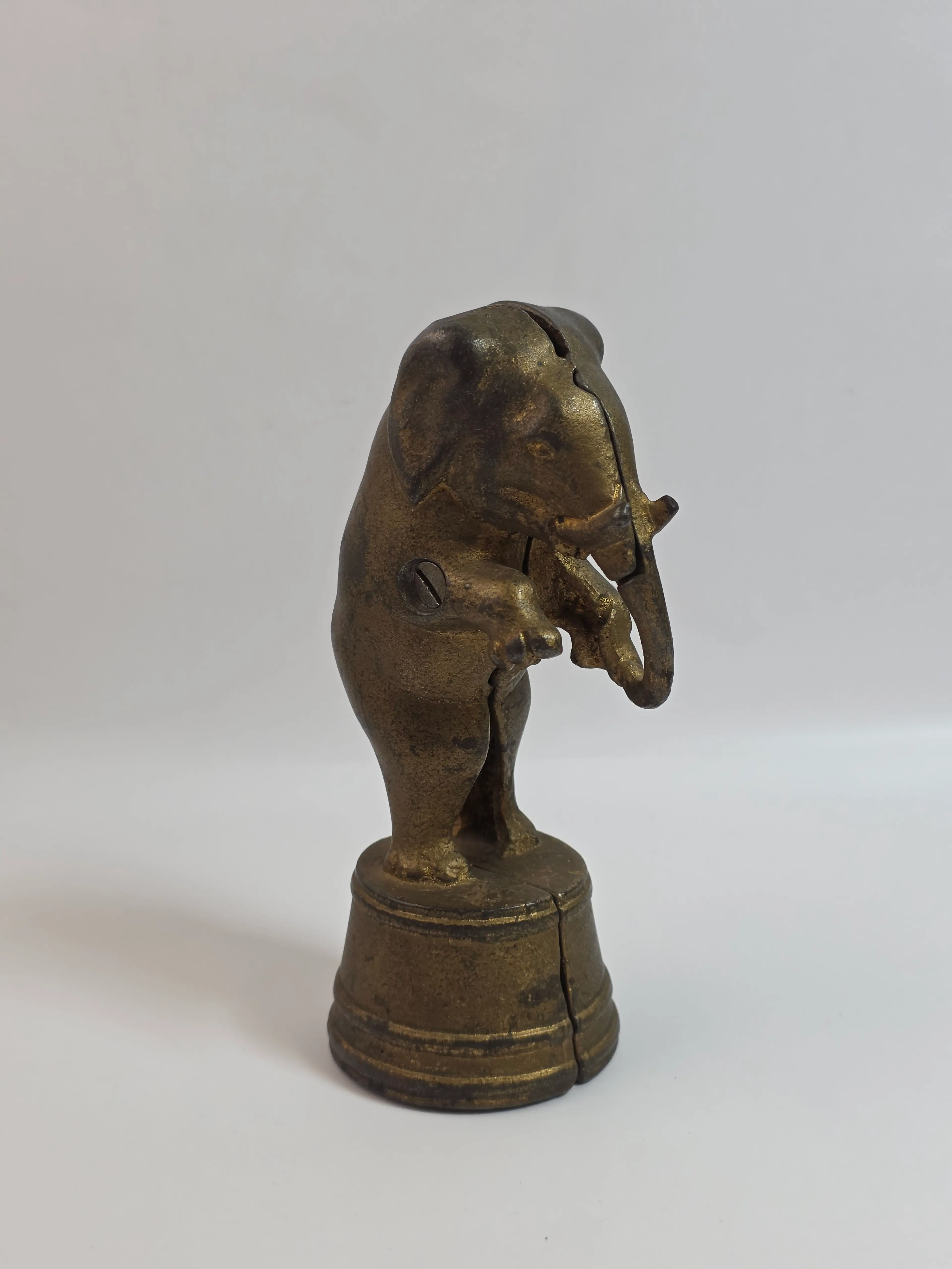 Image 4 of 7