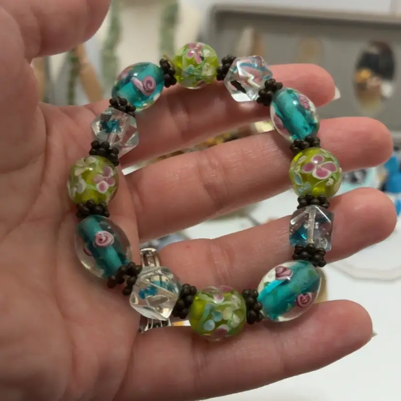 Floral Glass Green Teal Bead Bracelet
