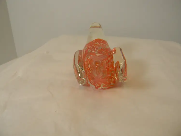 #01 Art Glass Bird Figurine/paperweight ( 2 1/4" H x 2 1/2"W)