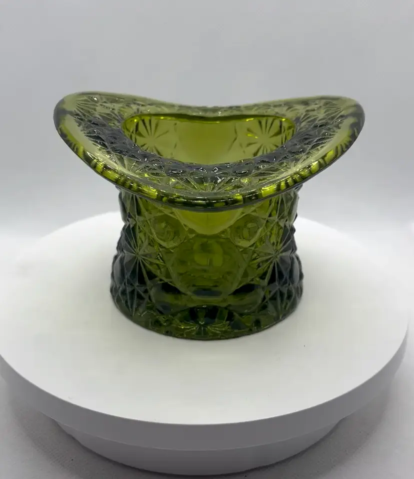 Vintage Fenton Daisy & Button pressed glass top hat in avocado green
