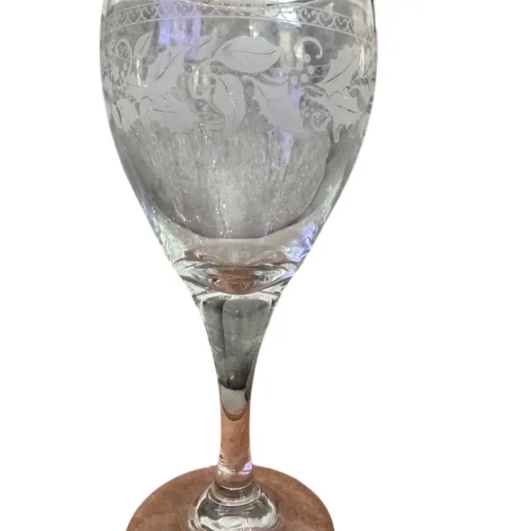 Set Of 4 Vintage “Libbey Frosted Holly”Wine Glasses