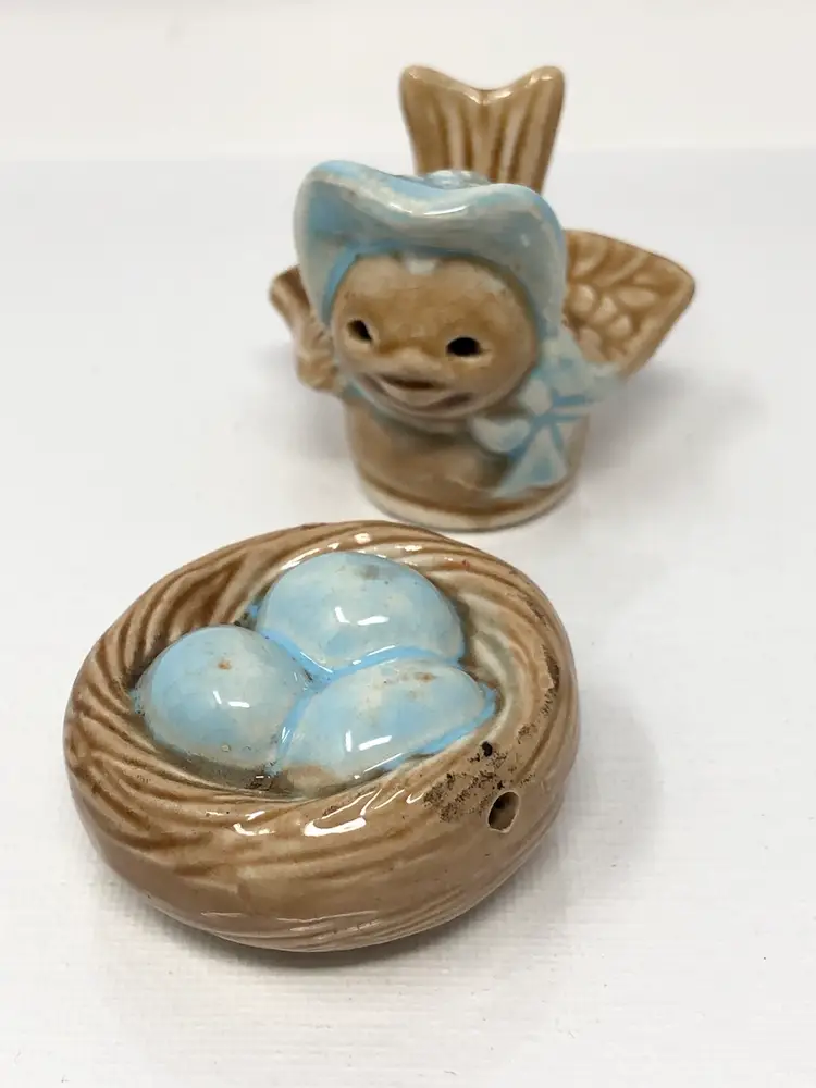 Arcadia Ceramics Mama Bird and Nest Salt and Pepper Set