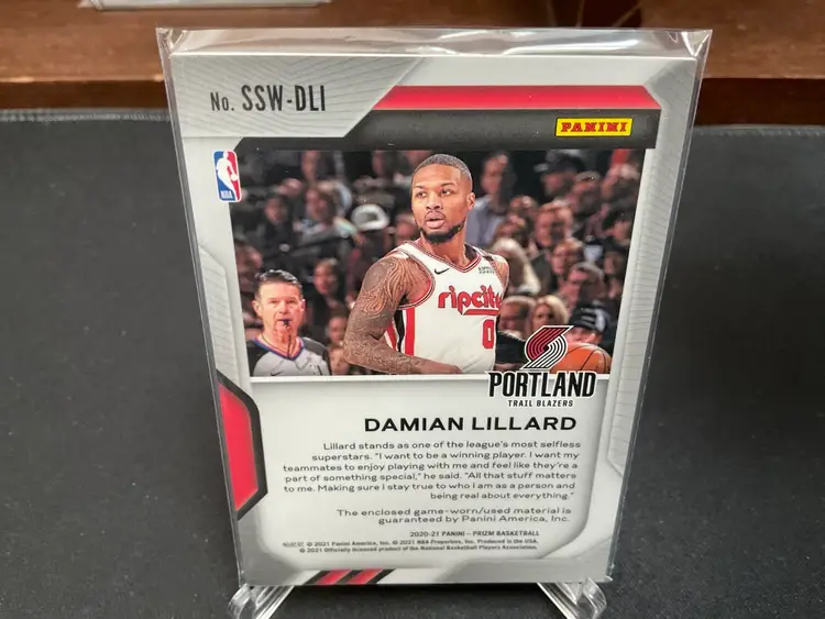 2020-21 Prizm Damian Lillard #SSW-DLI Sensational Swatches Relic