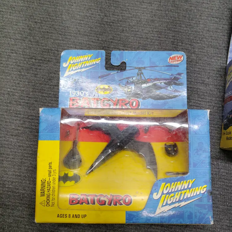 Johnny Lightning Batman Diecast Lot 1930s Batgyro 1940s & 1960s Batmobile 1:64