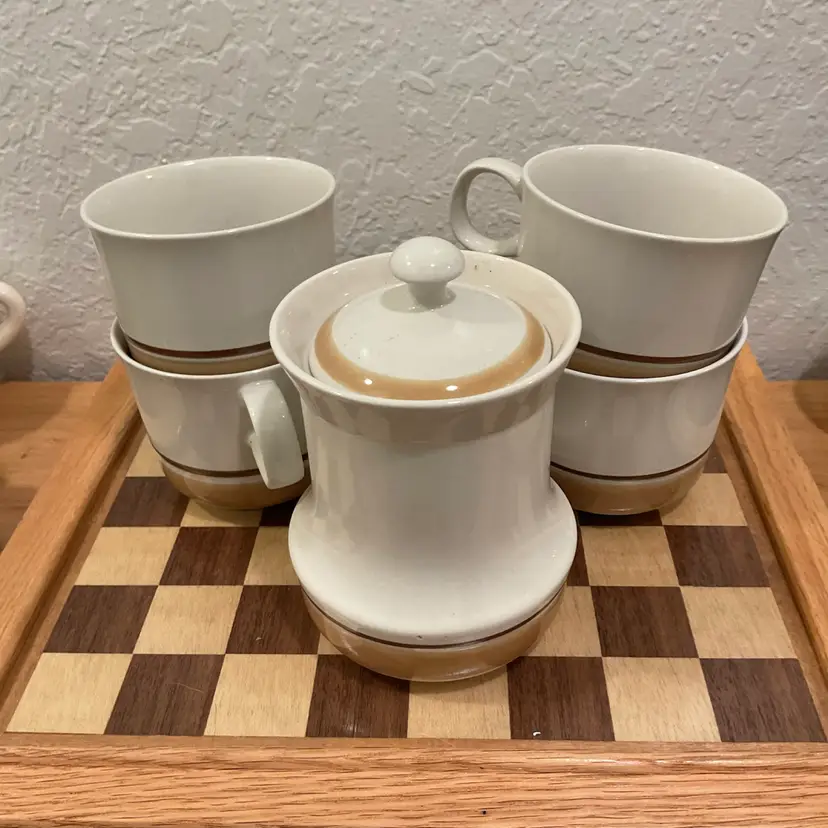 Stoneware Sugar Bowl & 4 Mug Set