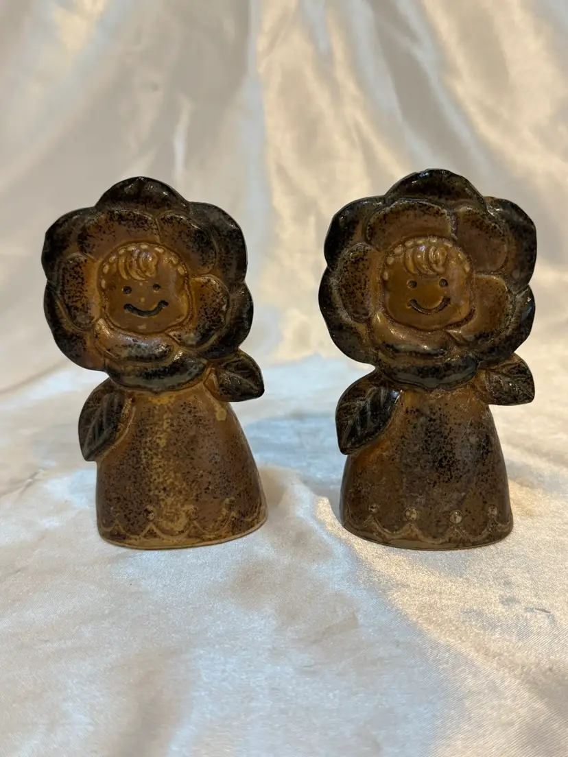 Vintage Smiling Sunflower Salt Pepper Shakers Japan