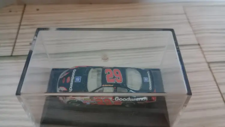 1:86 Nascar Diecast Goodwrech Kevin Harvick In Plastic Case