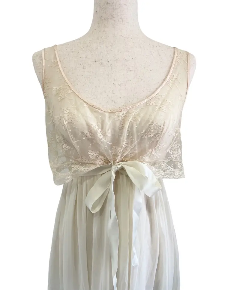 Vintage Hollywood Vassarette Cream Lace Midi Maxi Length Nightgown Size 36 0599B