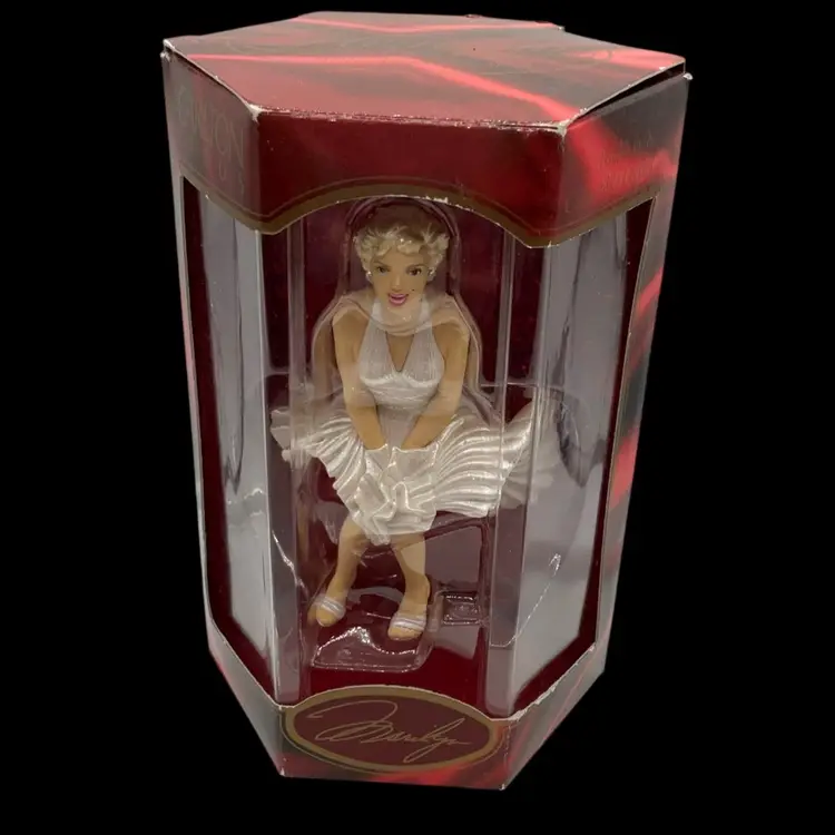 Z. Marilyn Monroe Heirloom Collection Figurine