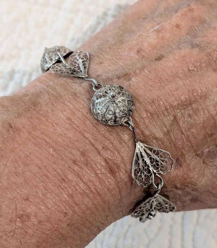 Vintage Sterling Lightweight Domed Filigree Bracelet