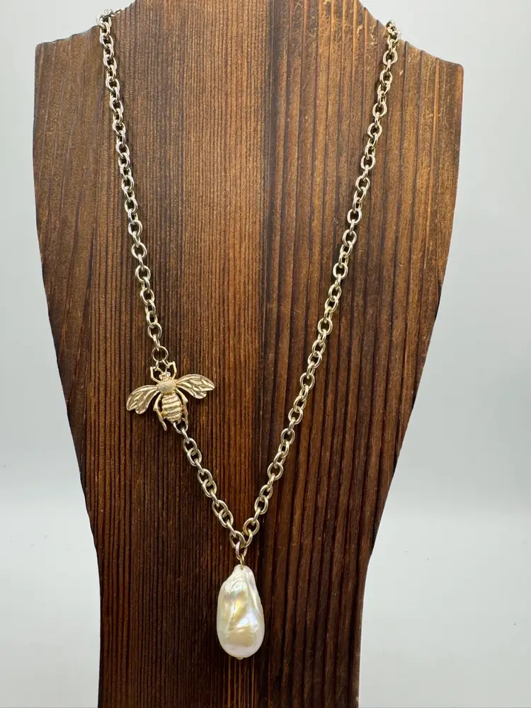 # 54 Vintage Gold Tone Bee And Baroque Pearl Necklace