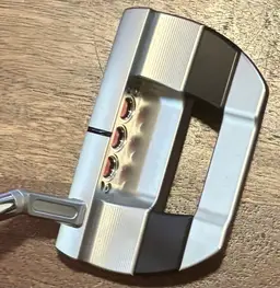 NEW 34” Scotty Cameron Studio Style Fastback 1.5 Putter – Grip in Plastic