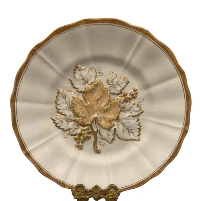 🎉Porcelain Plate Gold Grape & Leaf Design